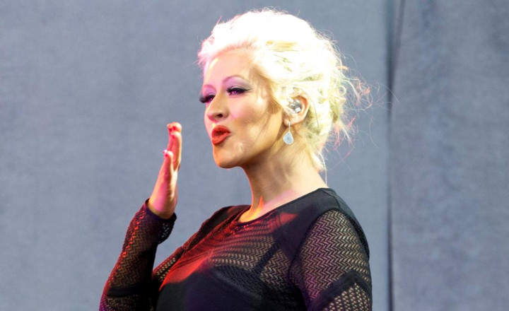 Bayi Christina Aguilera Diberi Nama Summer Rain Rutler