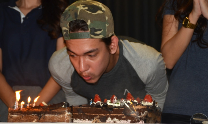 Ultah, Adipati Dolken Luncurkan Brand Fesyen