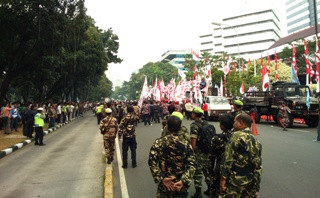Jalan Medan Merdeka Barat Ditutup Pendukung Prabowo   