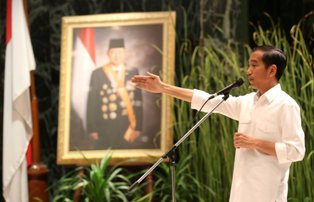Jokowi Tidak Larang Pendukung Prabowo-Hatta Menginap di Monas