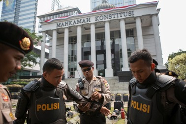  Antisipasi Massa di MK, Polisi Berlakukan Pengamanan 4 Ring