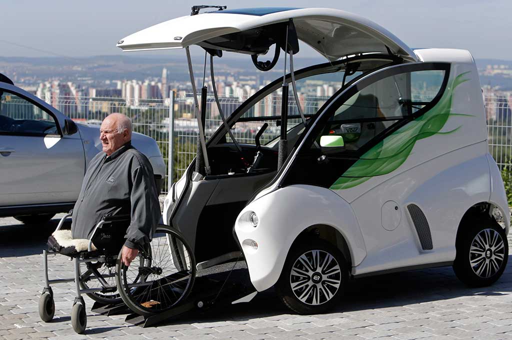 Elbee, Mobil Khusus untuk Pengguna Kursi Roda