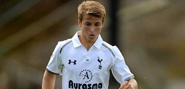 Swansea Pinjam Tom Carroll dari Spurs