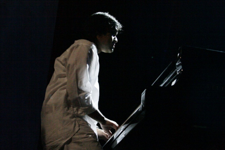 Aransemen 16 Lagu Untuk HUT TVRI, Dwiki 'Pusing'  