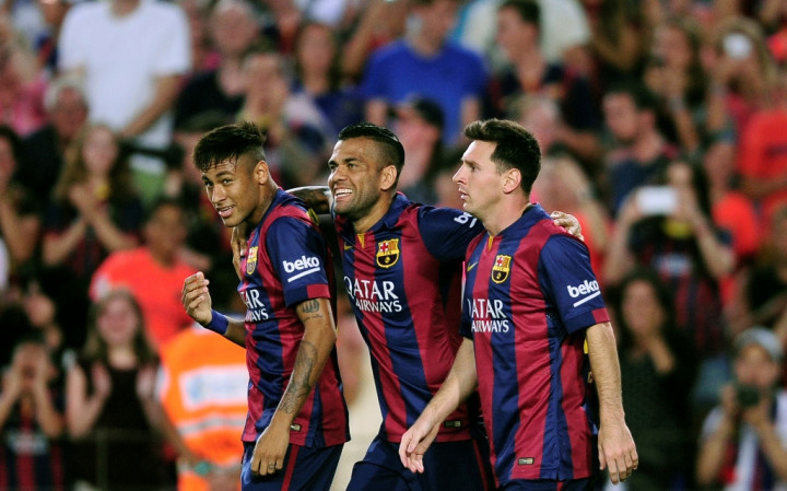 Alves Putuskan Tetap di Barcelona