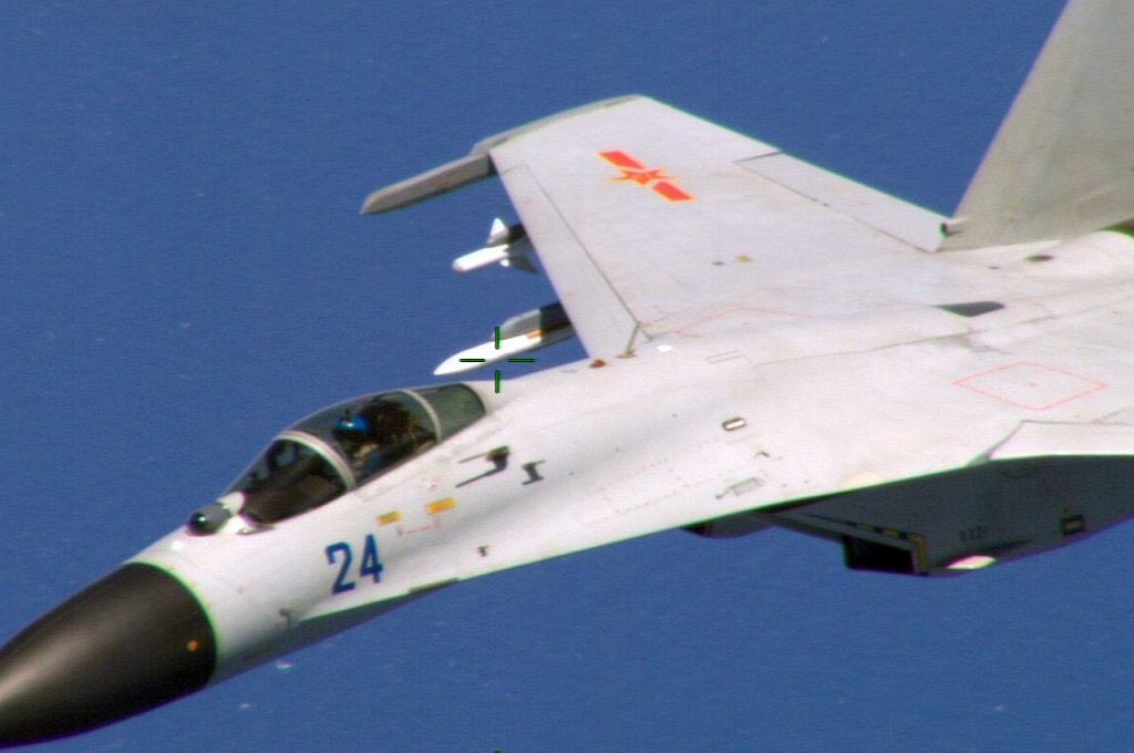 Foto pesawat jet Tiongkok yang diambil dari pesawat P-8 Poseidon milik AS di perairan Tiongkok -- HANDOUT / DOD / AFP