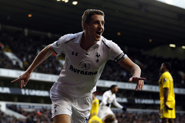 Hull Semakin Dekat Dapatkan Dawson