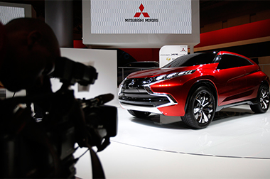 ​Mitsubishi Resmikan Diler Terbesar