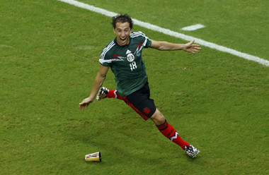 PSV Pinjam Guardado dari Valencia