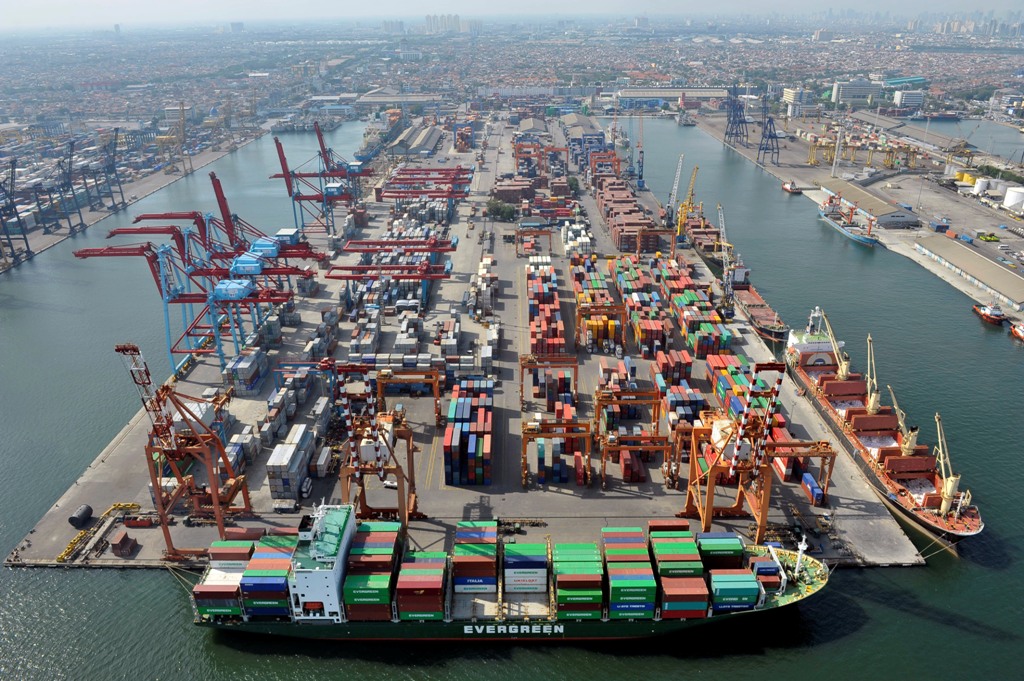 Penataan pelabuhan Tanjung Priok--Antara/Hermanus Prihatna