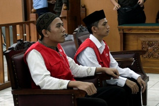 Terdakwa Kejahatan Seksual TK JIS: Semua Fitnah, Kami Dizalimi  