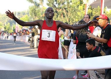 Pelari Elite Meriahkan Bali Marathon