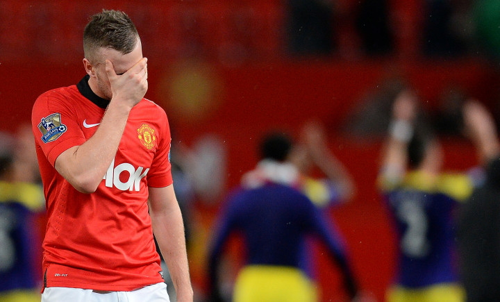 Aston Villa Tawar Cleverley 7 Juta Pounds