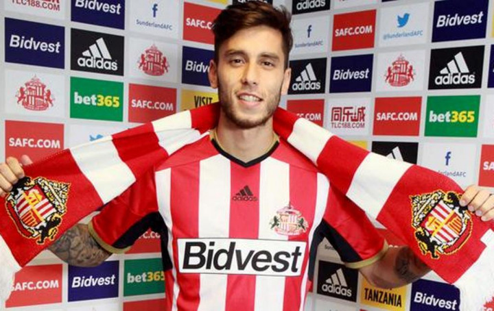 Inter Pinjamkan Ricky Alvarez ke Sunderland