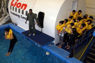 Muhaimin: Tenaga Kerja Sektor Penerbangan Harus Siap Hadapi AEC 2015