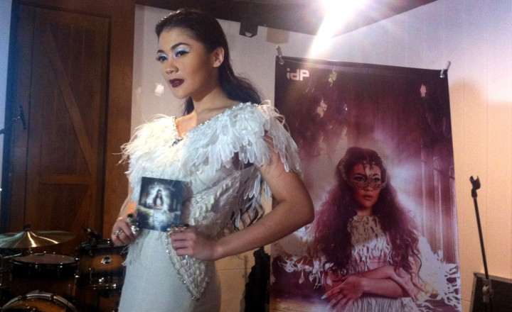 ​Ada Jon Koeswoyo di Single Terbaru Indah Dewi Pertiwi