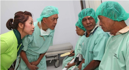 Media Group Lanjutkan Operasi Katarak di Ambon