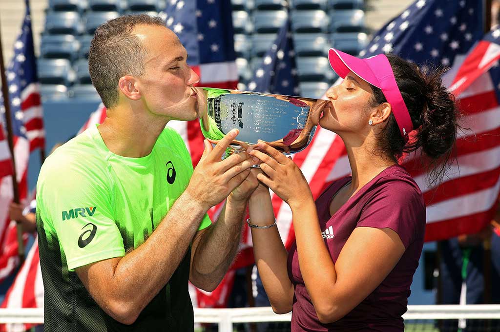 Sania Mirza/Bruno Soares Juara Ganda Campuran AS Terbuka