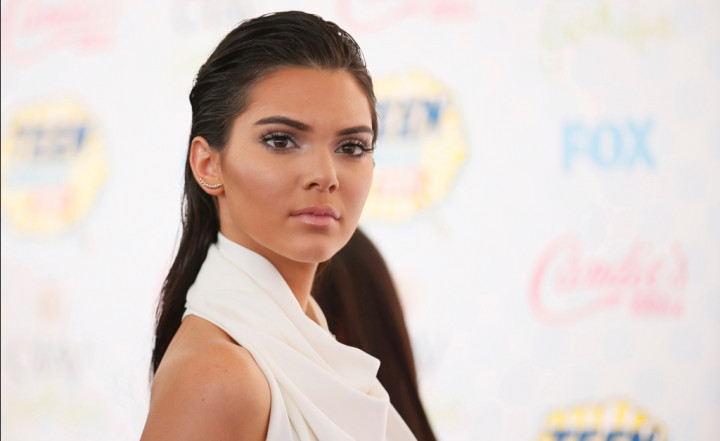 Adik Tiri Kim Kardashian <i>Ikutan</i> Bugil