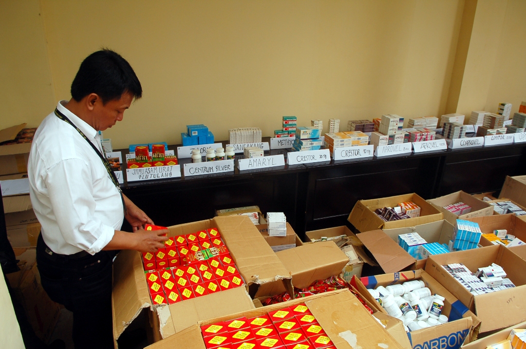 Ilustrasi jamu dan obat ilegal. MI/Safir Makki