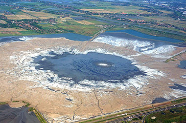 Lumpur Lapindo Meluap ke Permukiman Warga