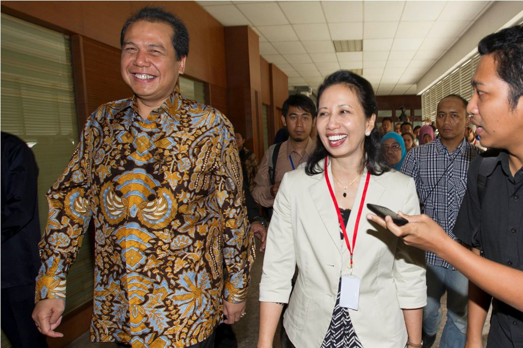 Chairul Tanjung (kiri)--Antara/Wahyu Putro A