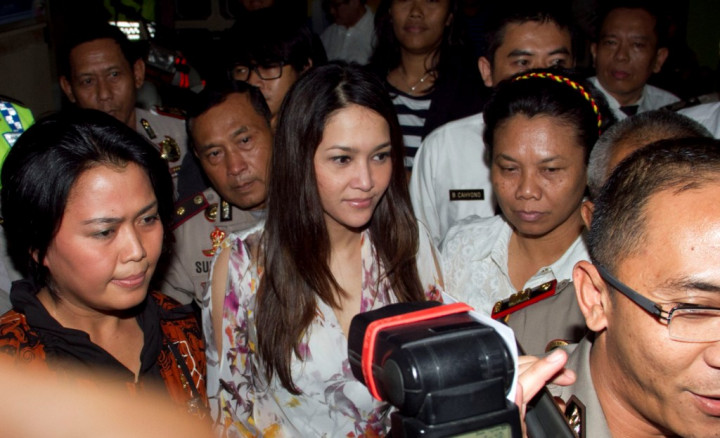 SMS 'Manis' Bikin Maia Marah Terhadap Ahmad Dhani