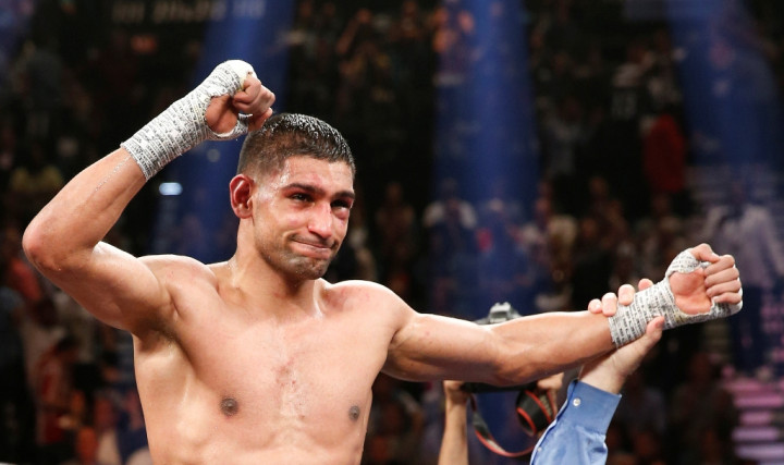 Amir Khan: Mayweather Jr Sudah Lambat