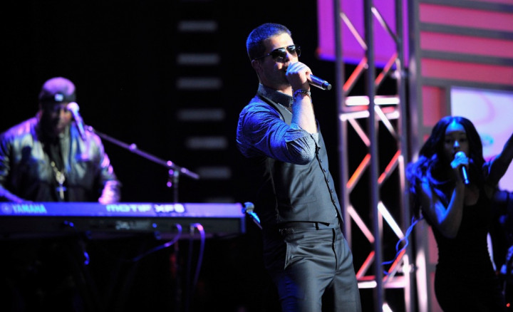  Robin Thicke Mengaku Teler Saat Garap 