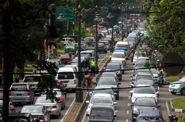 Bandung Macet, Benarkah Gara-gara Warga Jakarta? 