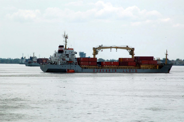 Djakarta Lloyd Kirim Batu Bara ke PLTU S2P Cilacap
