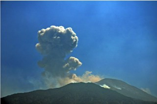 Warga Lereng Gunung Slamet Ronda Malam Lagi