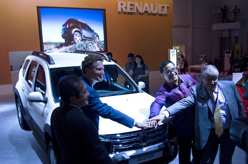 Renault Luncurkan Duster 4X4 di IIMS 2014