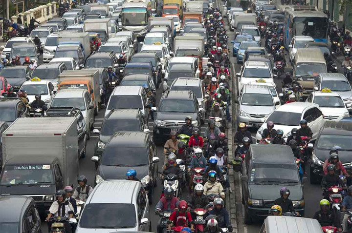 Kemacetan Sulit Diatasi bila Transportasi Umum Tidak Dibenahi