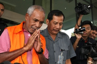 Bupati Biak Nomfur Minta Dituntut Ringan