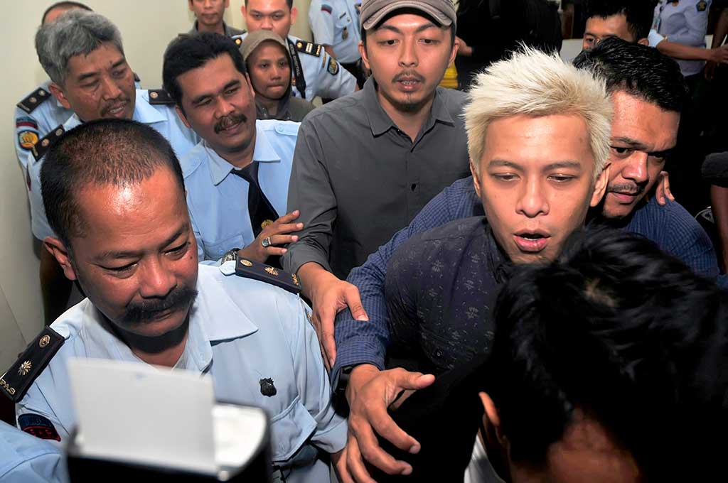 Ariel Resmi Bebas Murni