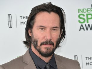 Ada Penyusup Wanita Telanjang di Rumah Keanu Reeves 