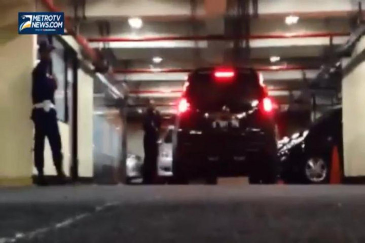 Annas Berbaju Batik Saat Dicokok KPK 