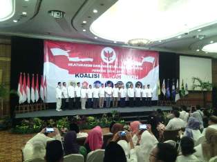 Ada Bendera Demokrat di Ajang Kumpul Koalisi Merah Putih 