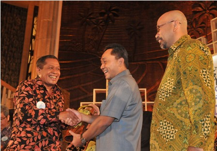 Bupati Wakatobi dan Bojonegoro Kecewa Pilkada Melalui DPRD