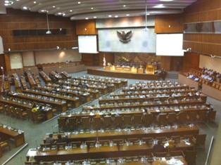 DPR-Pemerintah Gelar Lobi soal RUU DOB Hingga Besok