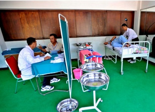  KJRI Jeddah Obati TKI Pengidap Penyakit Komplikasi