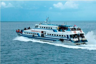 Ibu Melahirkan dalam Kapal Cepat, Penumpang Geger