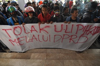 Demo UU Pilkada di Palu, Mahasiswa dan Polisi Bentrok