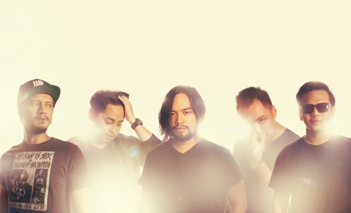 Neurotic, Band Baru Kolaborasi Musisi Lama