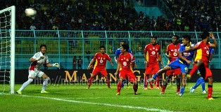 Prakiraan Susunan Pemain Arema Cromous Kontra Semen Padang