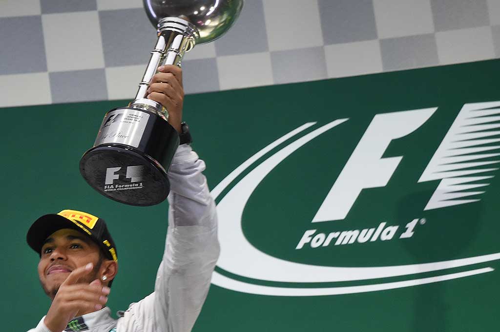 Hamilton Juarai GP Jepang