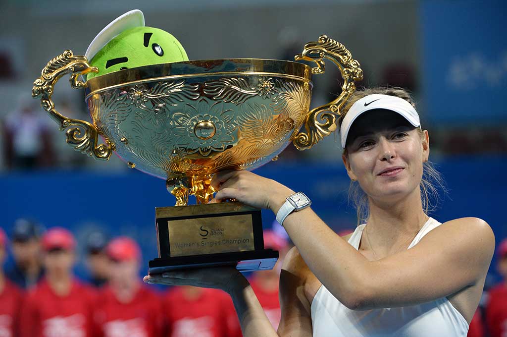 Sharapova Raih Trofi China Open