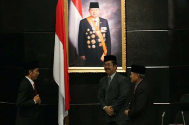  Gara-Gara Rapim, Sidang Paripurna DPRD DKI Molor