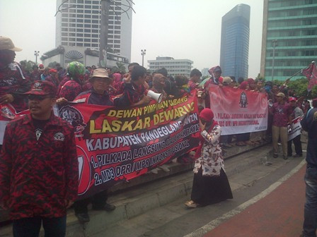Tolak UU Pilkada, Ribuan Laskar Dewa Ruci Bergerak Menuju Istana